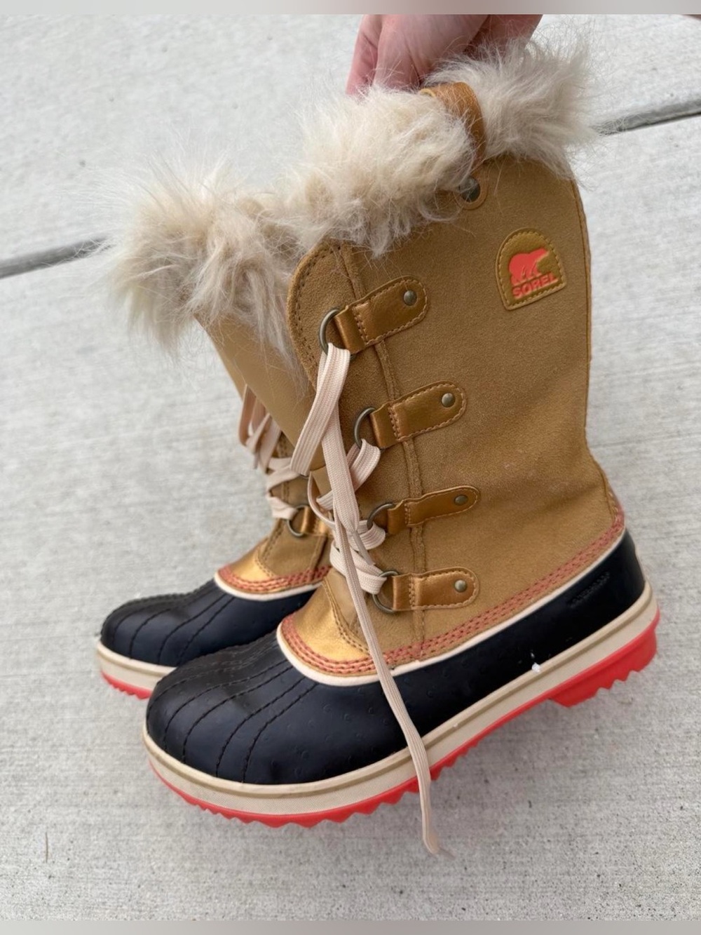 Sorel Tofino Boots